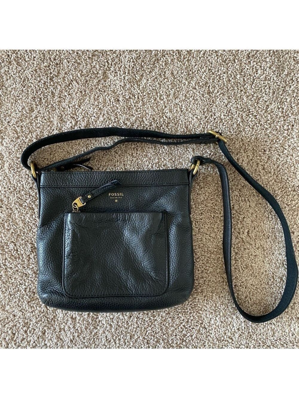 Fossil 1954 Black Pebbled Leather Zippered Adjustable Strap Crossbody Bag